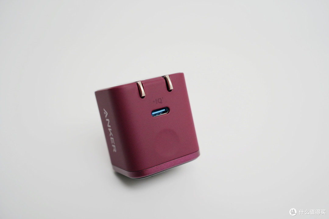 用了Anker安心充Smart+,它真的是最懂iPhone的充电头