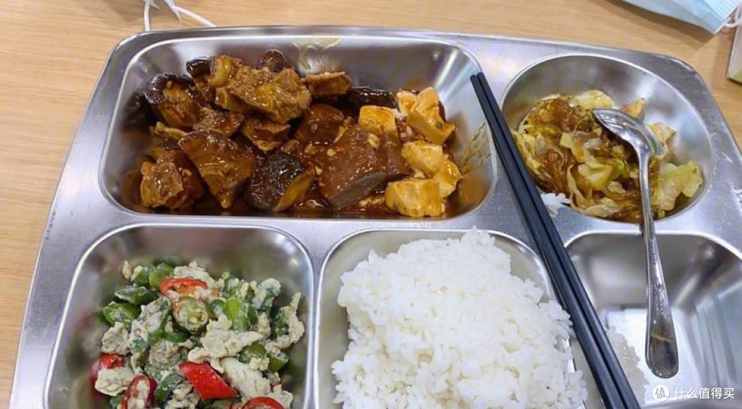 超40岁重点警惕！血糖不是看甜不甜，胰岛坏了，并发症悄悄找上门