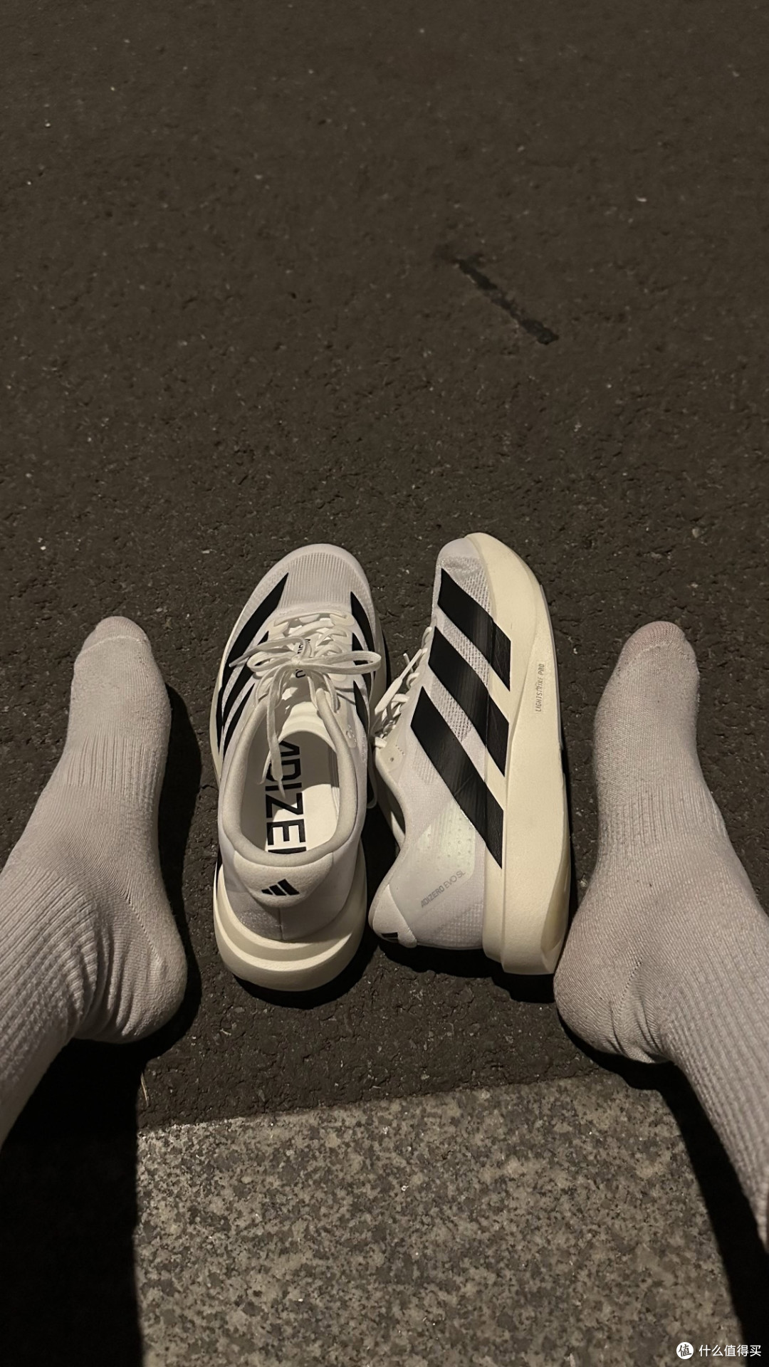 Adizero Evo SL实测兼顾训练与体考的速度跑鞋