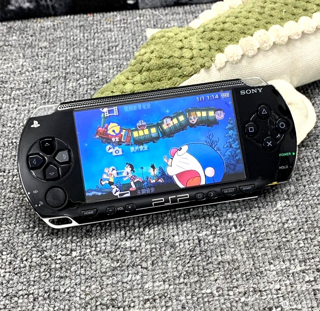 PSP:那块 4.3 寸的宽屏,曾照亮一代人的课间十分钟