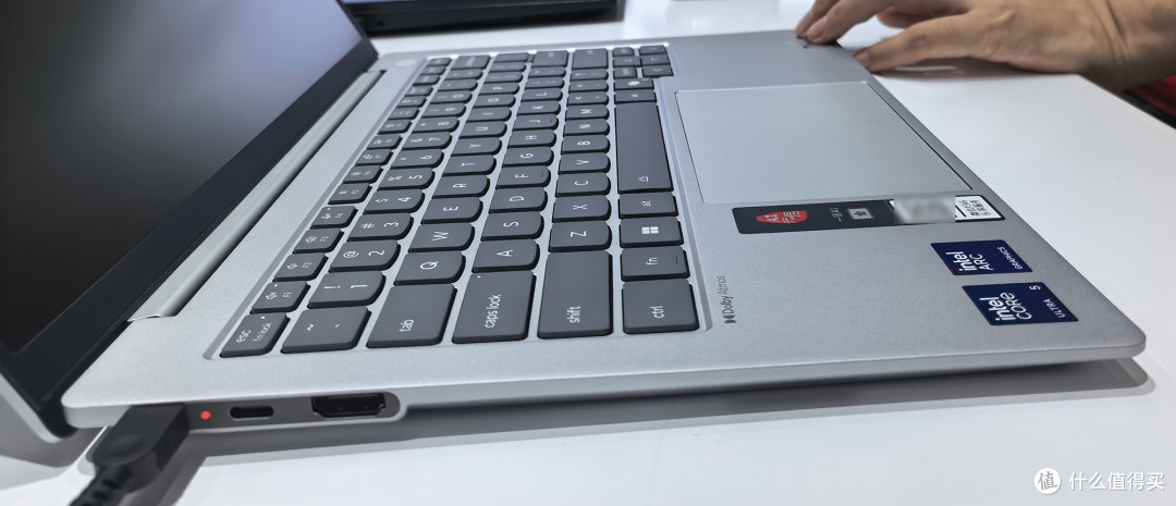 别被“2027”骗了:ThinkBook X新款性能开倒车,旧款反而更香?