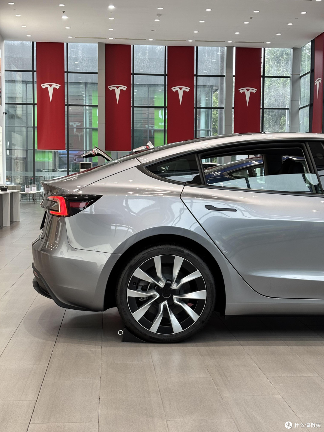 Model 3驾乘体验与选购建议