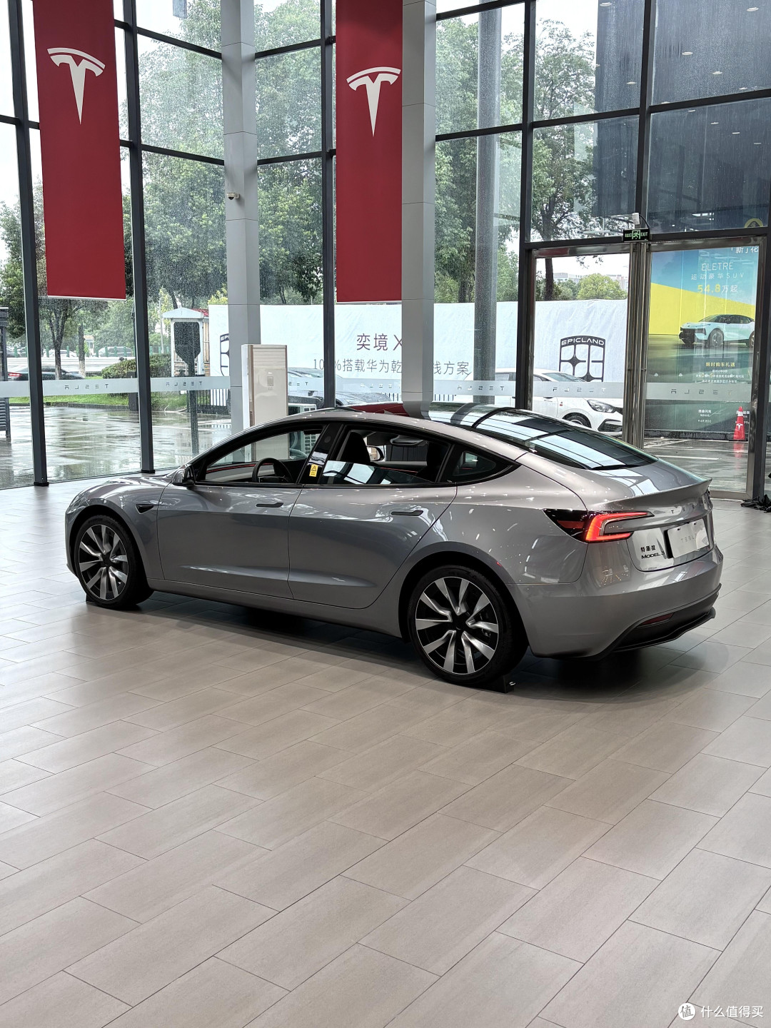 Model 3驾乘体验与选购建议