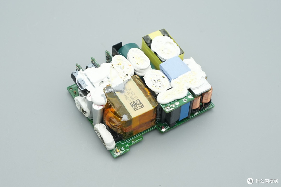 拆解报告:联想150W多口USB-C氮化镓电源适配器