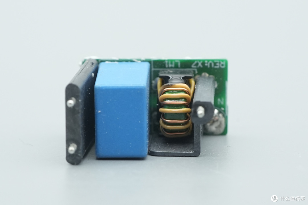 拆解报告:联想150W多口USB-C氮化镓电源适配器
