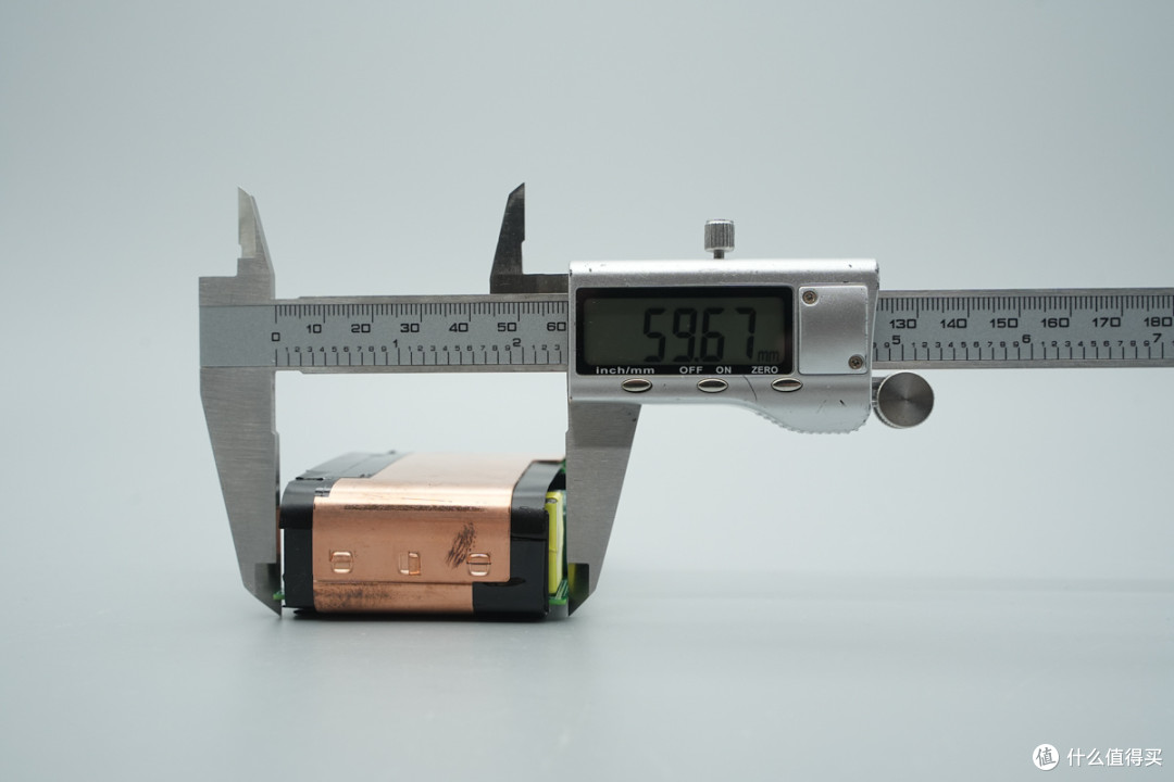 拆解报告:联想150W多口USB-C氮化镓电源适配器