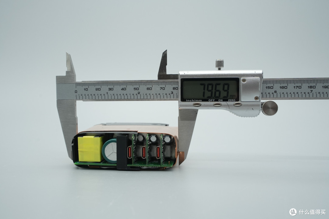 拆解报告:联想150W多口USB-C氮化镓电源适配器