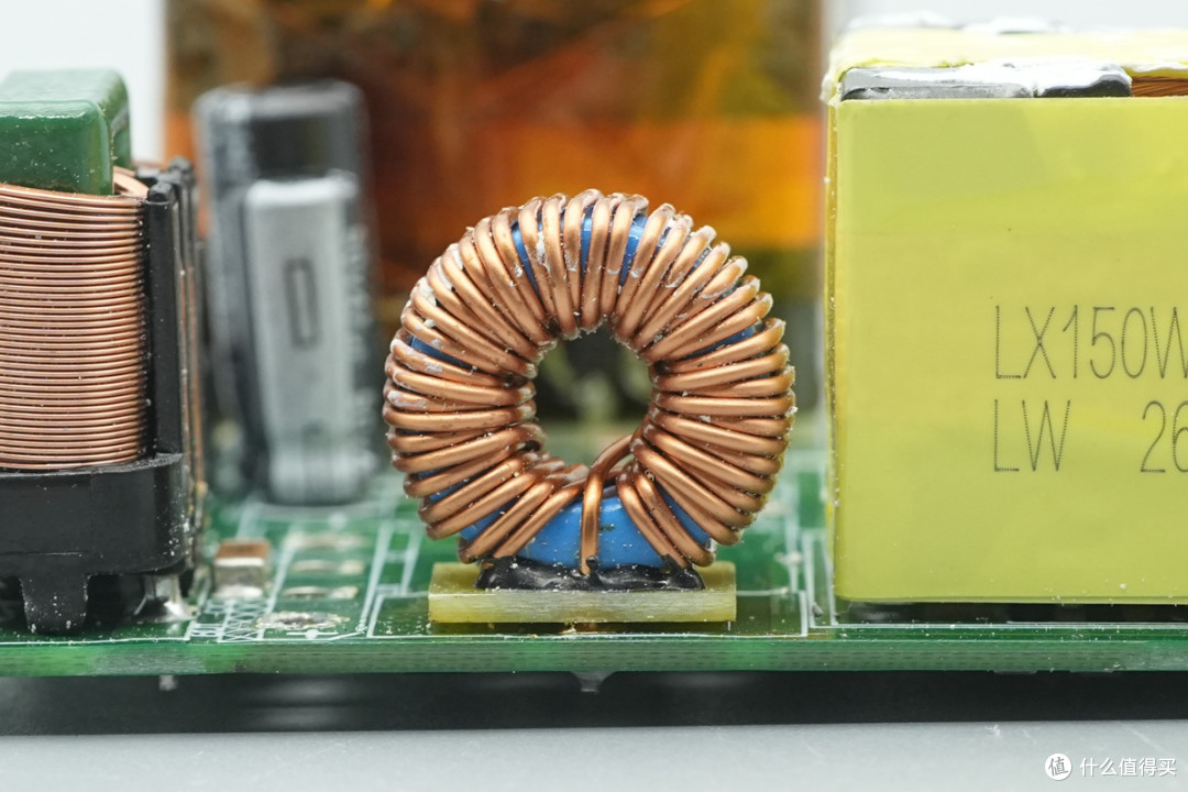 拆解报告:联想150W多口USB-C氮化镓电源适配器