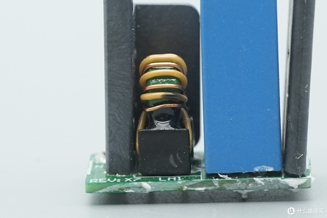 拆解报告:联想150W多口USB-C氮化镓电源适配器