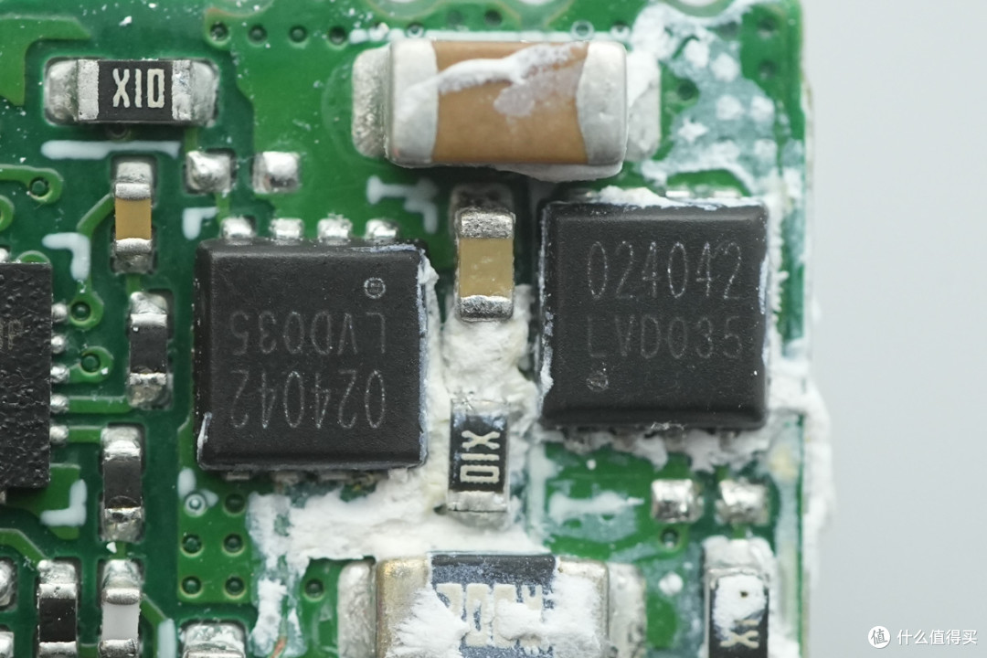 拆解报告:联想150W多口USB-C氮化镓电源适配器