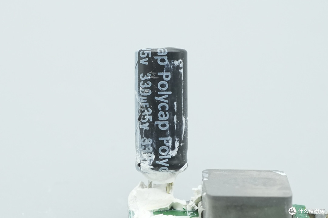 拆解报告:联想150W多口USB-C氮化镓电源适配器