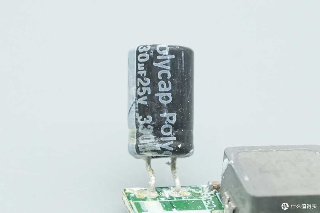 拆解报告:联想150W多口USB-C氮化镓电源适配器