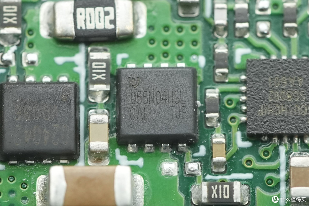 拆解报告:联想150W多口USB-C氮化镓电源适配器