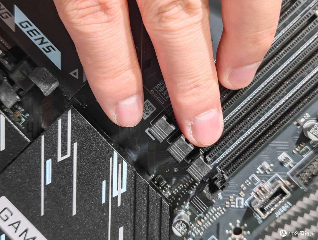 微星 Z890 GAMING PLUS WIFI6E 主板开箱分享,同价位少有对手!