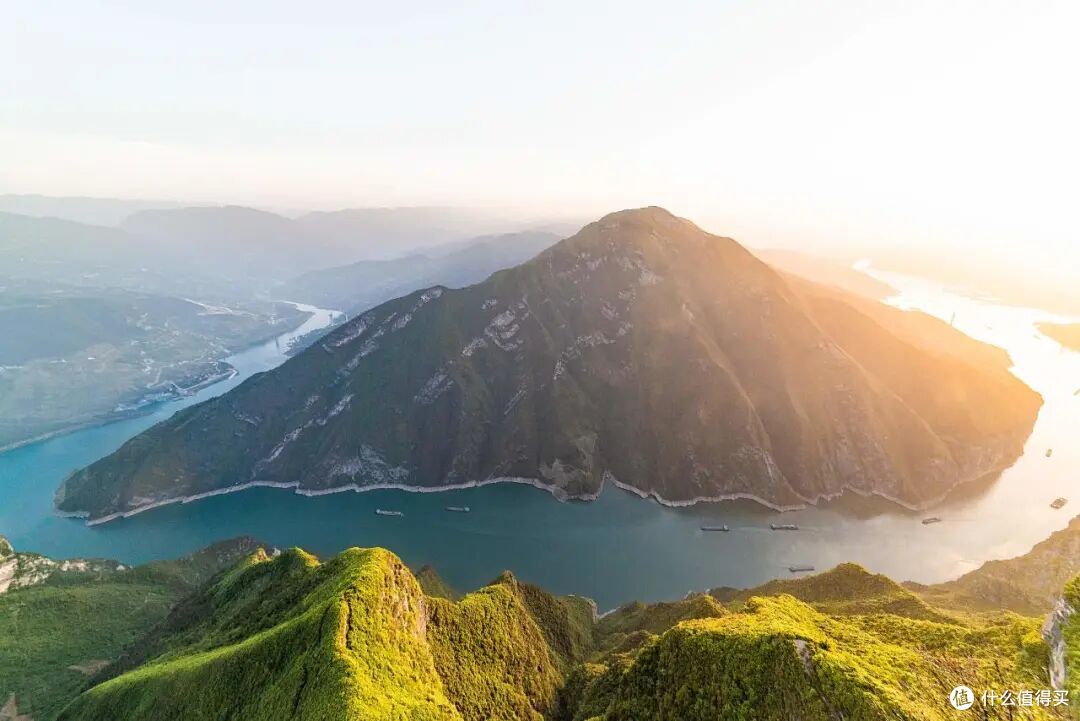 坐拥长江三峡风景美得不讲基本法，文坛大佬都爱在这座城写小作文