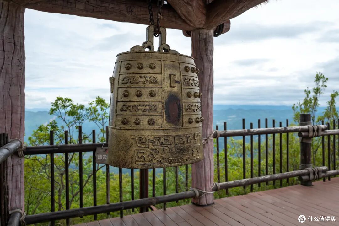 坐拥长江三峡风景美得不讲基本法，文坛大佬都爱在这座城写小作文