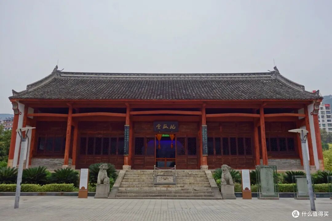 坐拥长江三峡风景美得不讲基本法，文坛大佬都爱在这座城写小作文