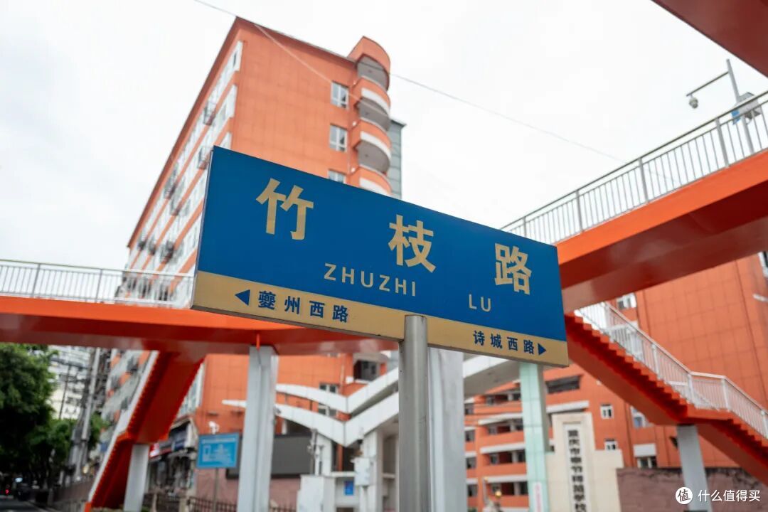 坐拥长江三峡风景美得不讲基本法，文坛大佬都爱在这座城写小作文