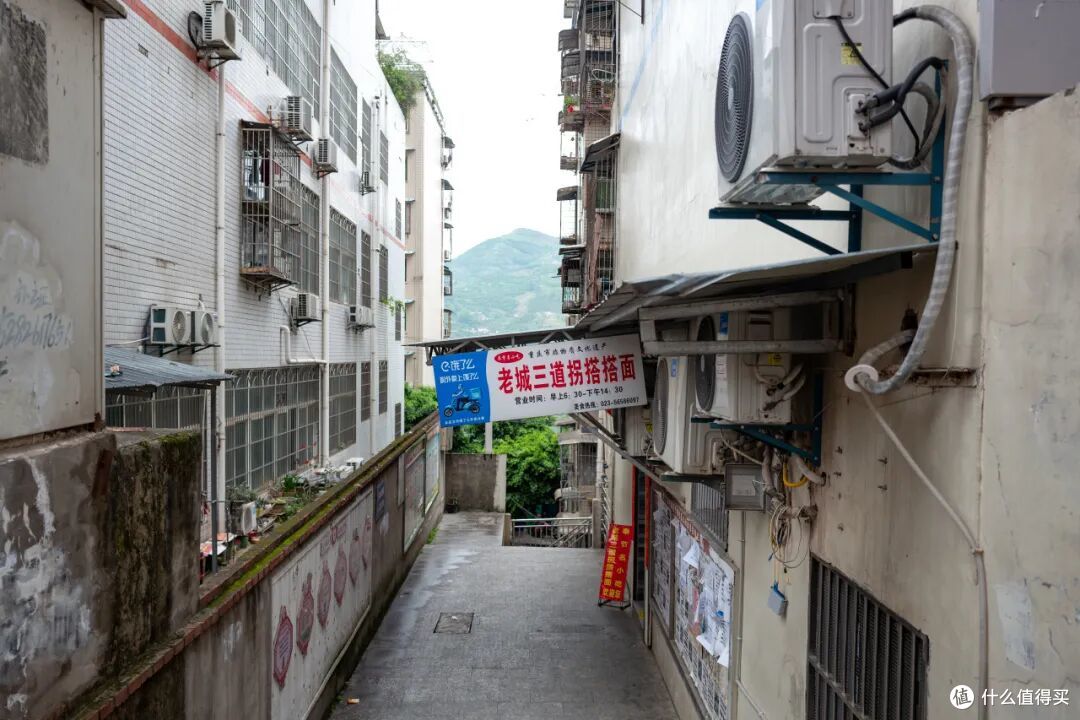 坐拥长江三峡风景美得不讲基本法，文坛大佬都爱在这座城写小作文