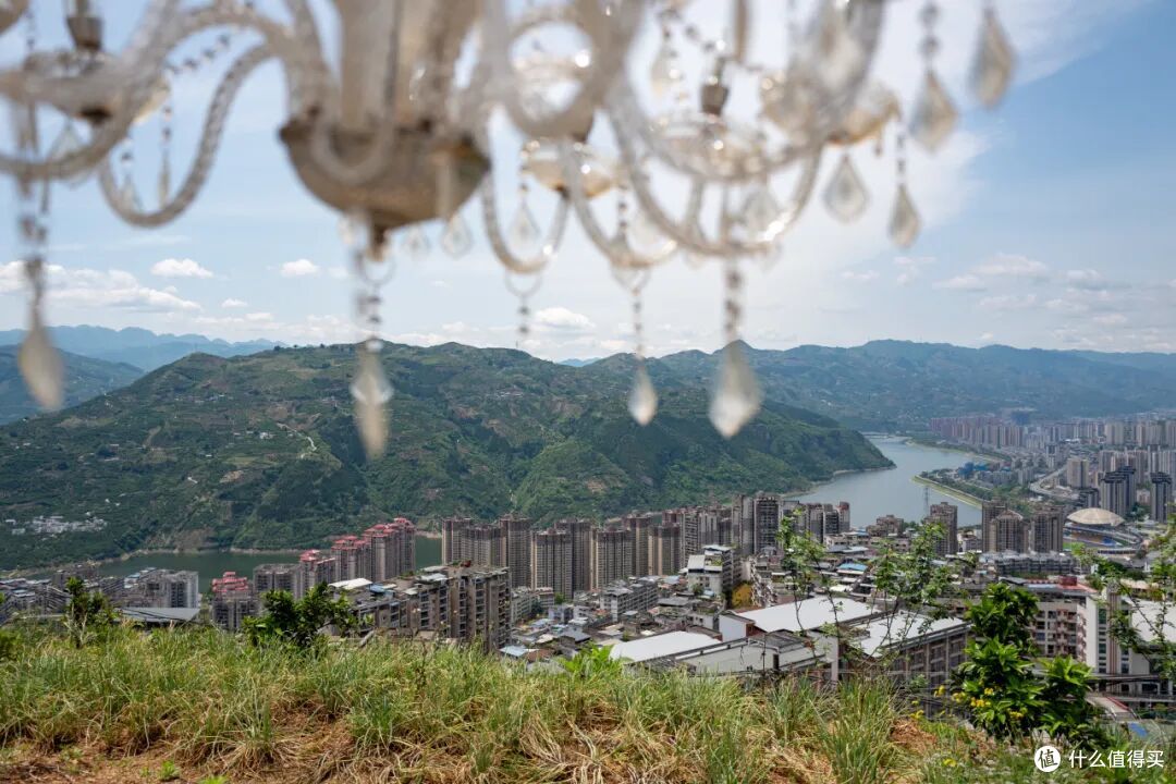 坐拥长江三峡风景美得不讲基本法，文坛大佬都爱在这座城写小作文