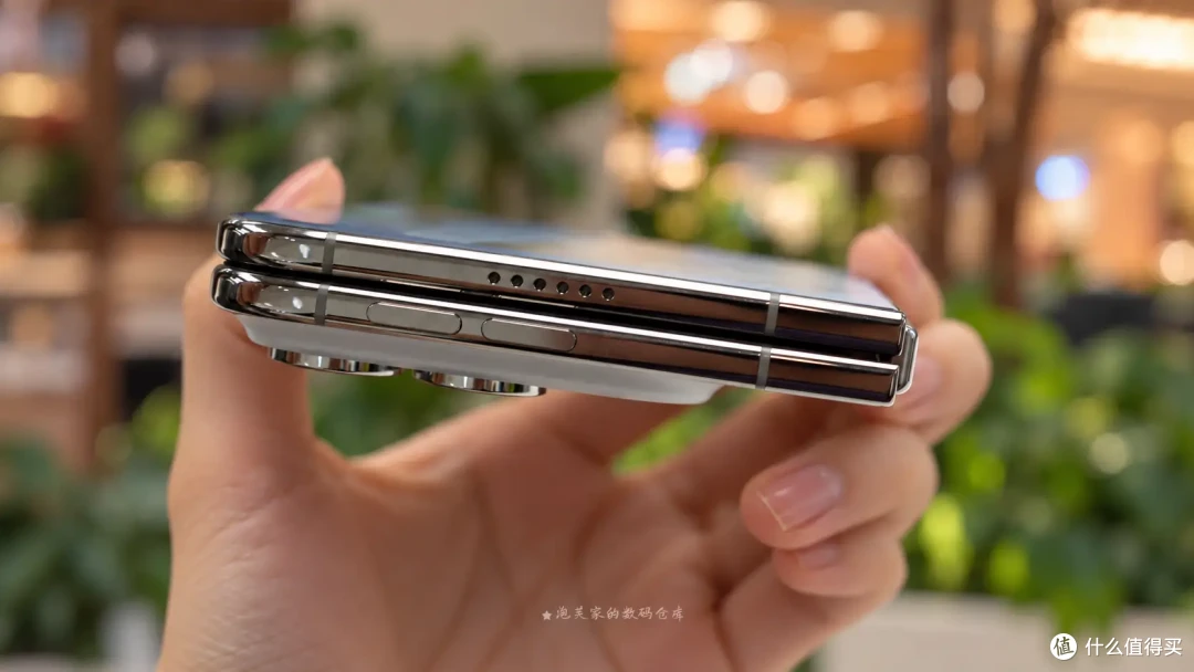 6年膜一件 iPhone Duo到手体验 它是今年的折叠机机皇吗?