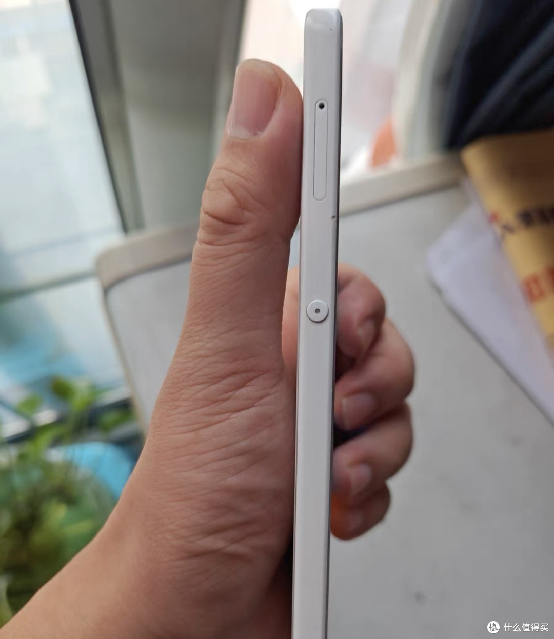 闲鱼大量涌入坚果Pro 2S，100块的倒闭品牌，买它的人在图什么？