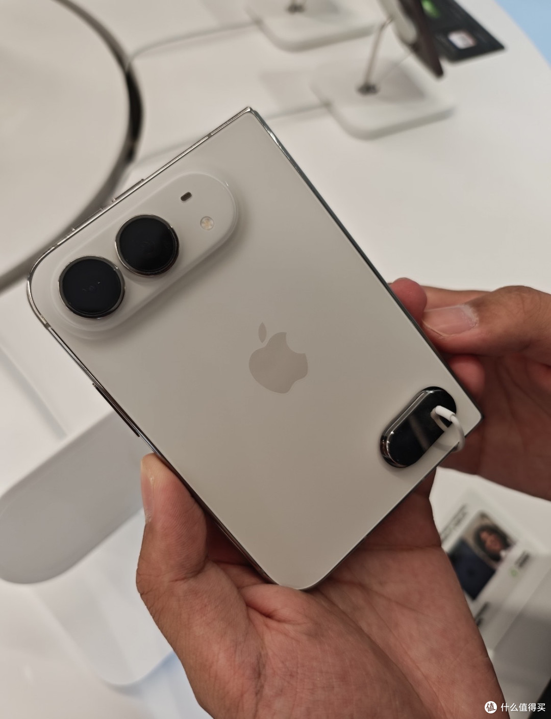 第一次上手 iPhone Duo,聊聊我的真实感受