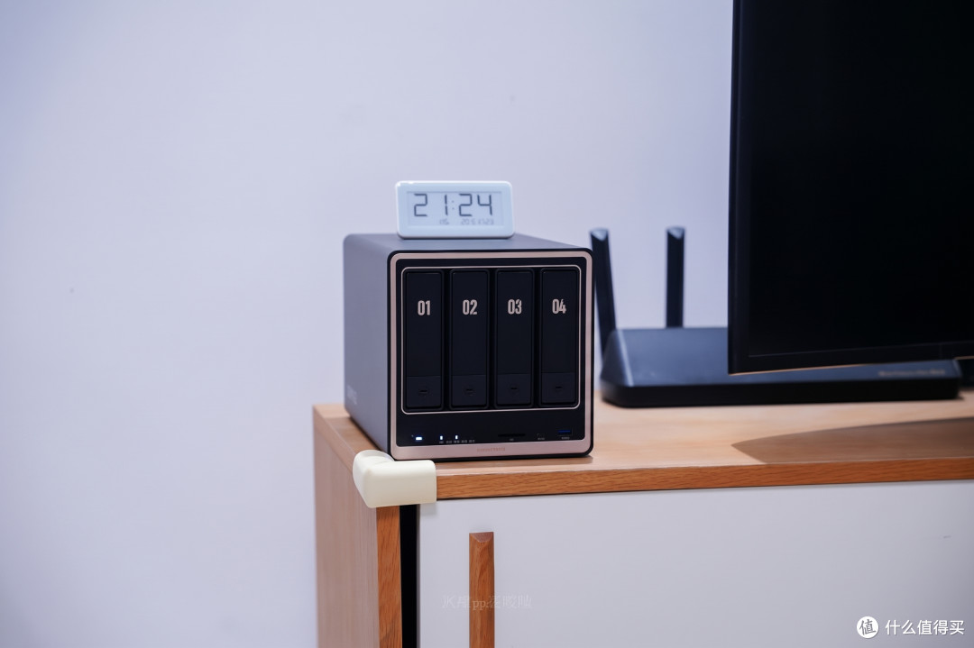 双万兆四盘位绿联DXP4800 GT，游戏、影音、Docker全拿下