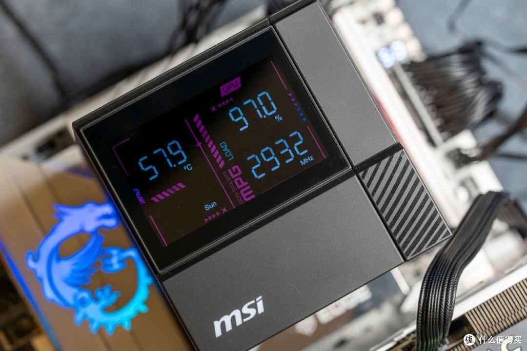 免拆风扇、磁吸显示屏,微星 MPG COREFROZR AP15 双塔风冷散热器