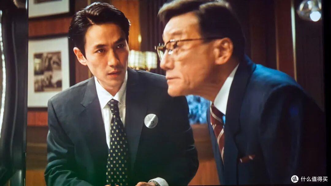 从心理学角度看《空枪》:性格即命运从自卑到表演型人格的万梓强