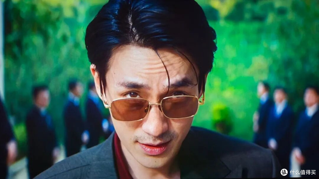 从心理学角度看《空枪》:性格即命运从自卑到表演型人格的万梓强