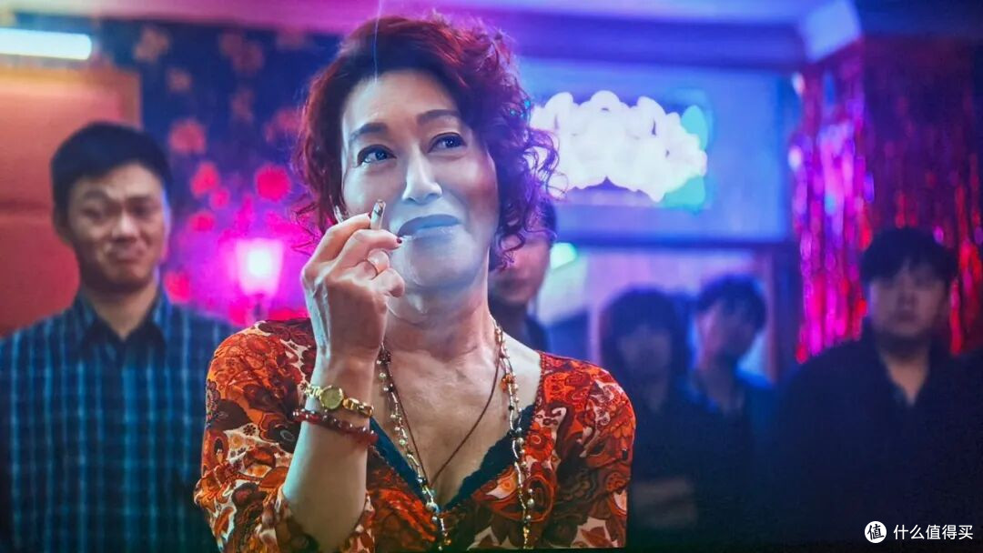 从心理学角度看《空枪》:性格即命运从自卑到表演型人格的万梓强