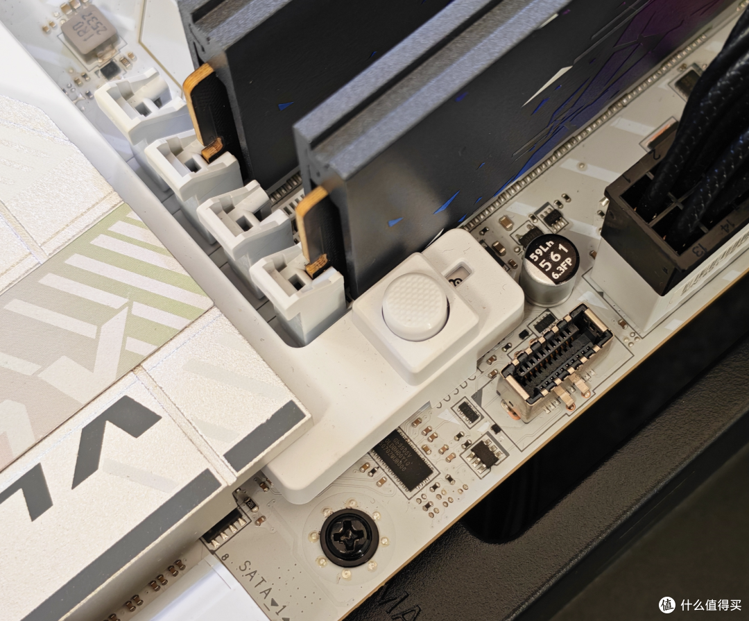 白色装机新选择,微星MPG B850M EDGE TI MAX WIFI刀锋钛主板评测