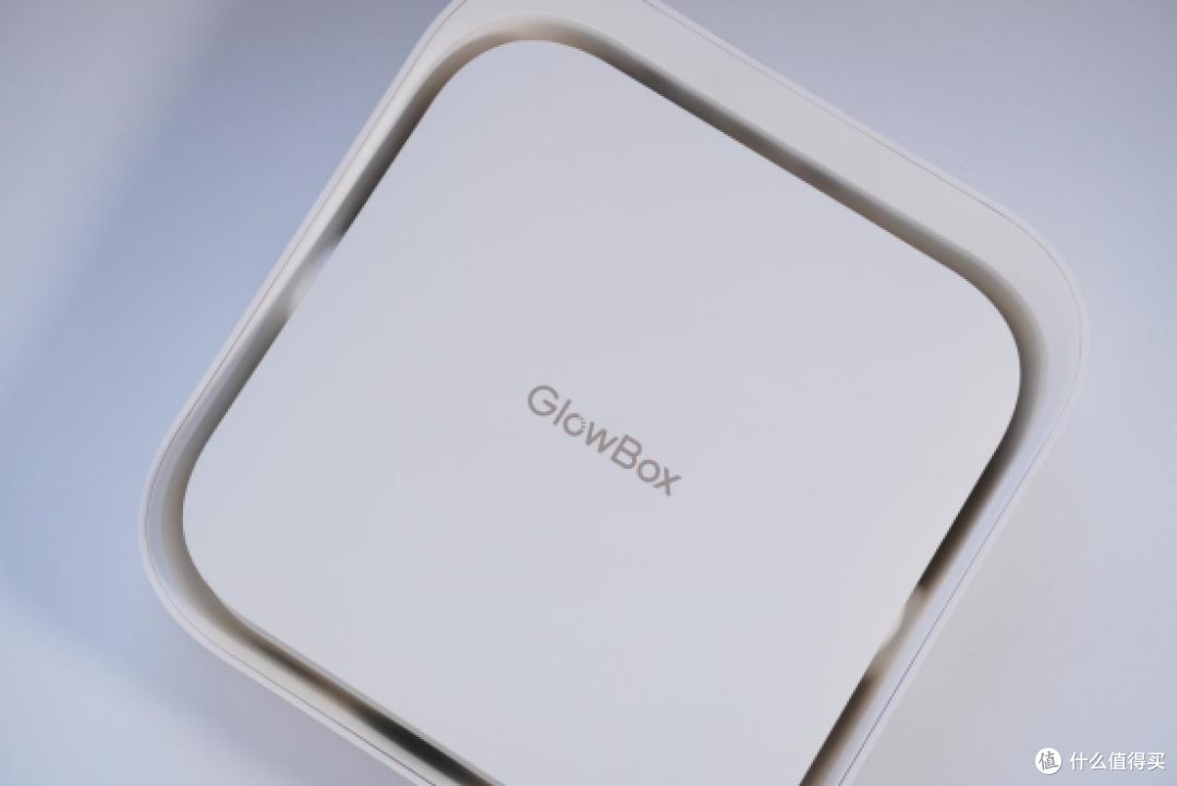 租房党百元投影仪实测：GlowBox 小光盒R1，自带一体式云台