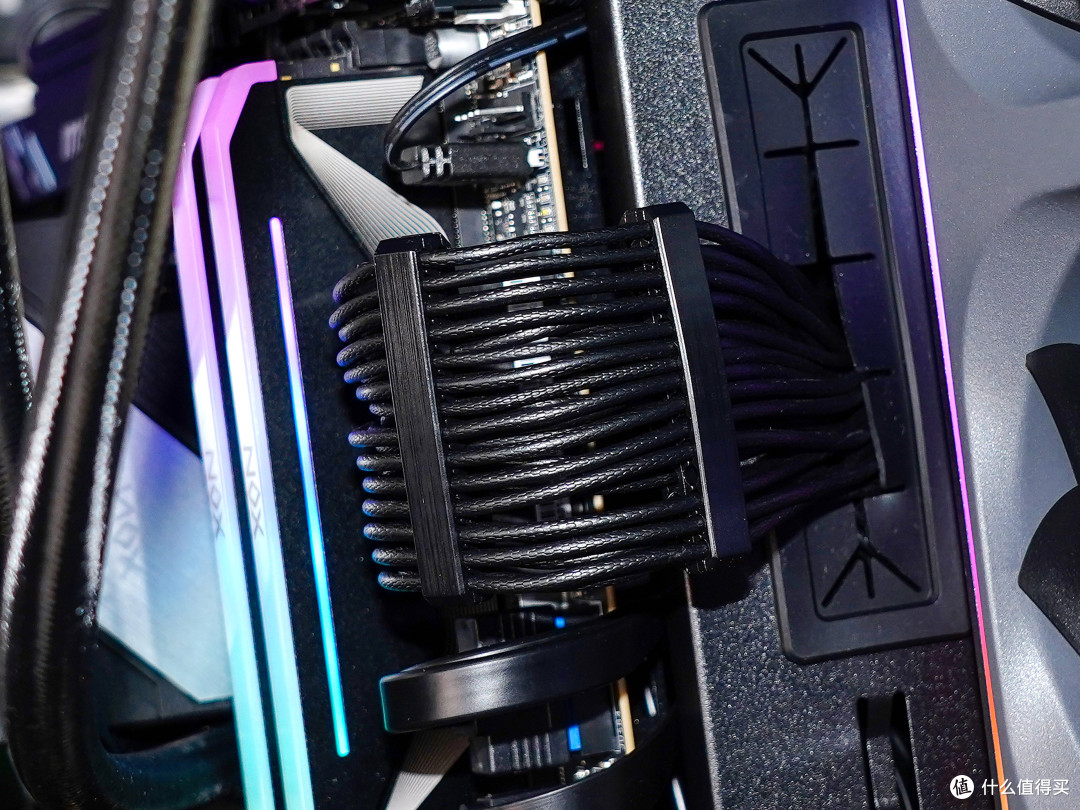一切都是为了安全!微星MPG AI 1300TS PCIE5月神电源使用分享