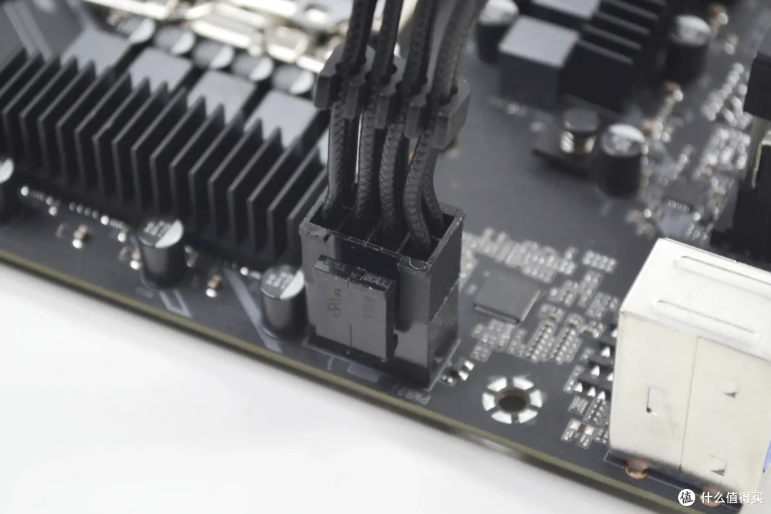 过渡装机别乱省预算!微星PRO MAX 1000P白金电源上手实测
