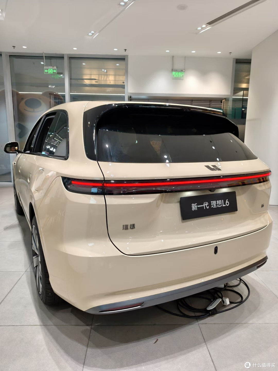 新一代理想L6|二十多万家用增程,舒适感拉满