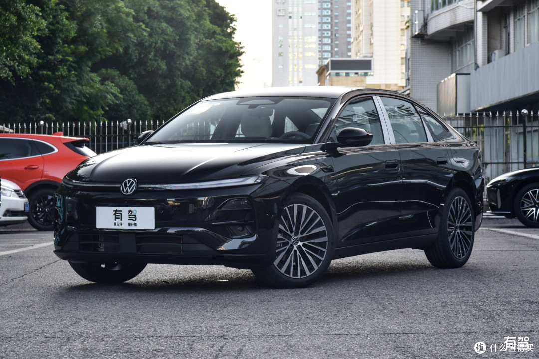 11万级首款城市NOA轿车，续航超2000km