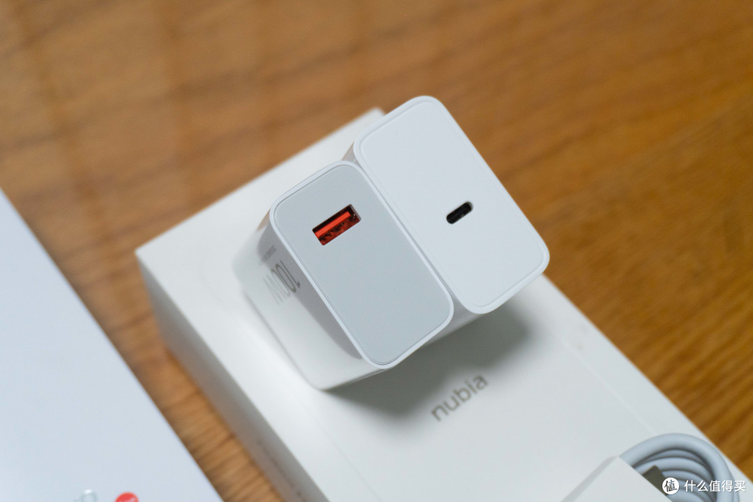 5000元预算，侧重CPU还是存储？小米18P VS努比亚NaviX U豆包手机