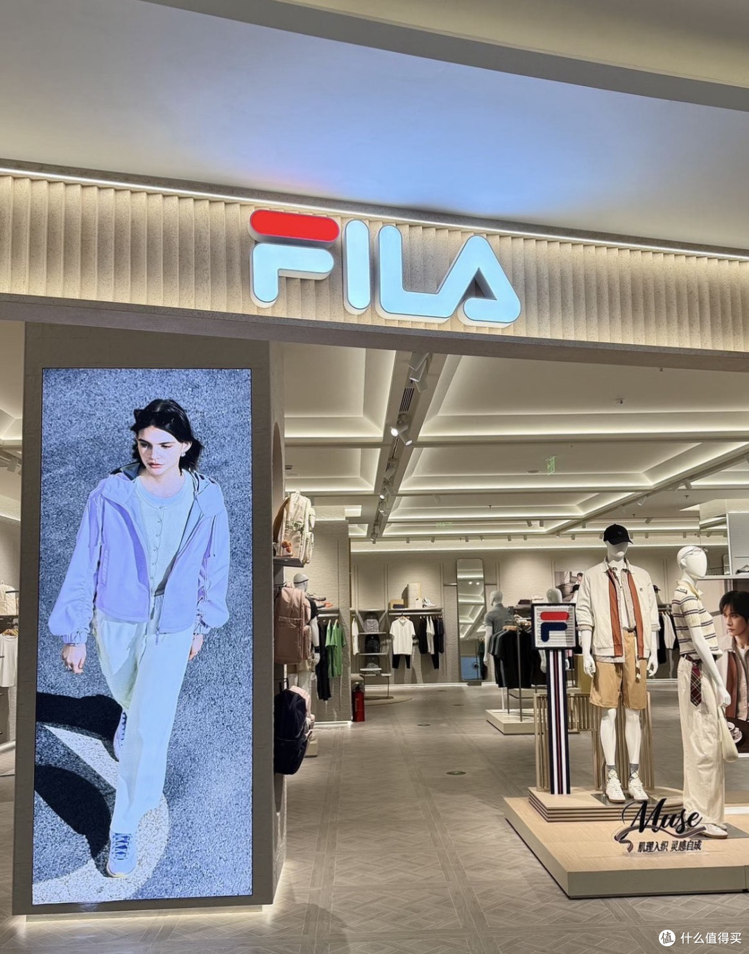 安踏、FILA、特步销售下滑,真的卖不动了?
