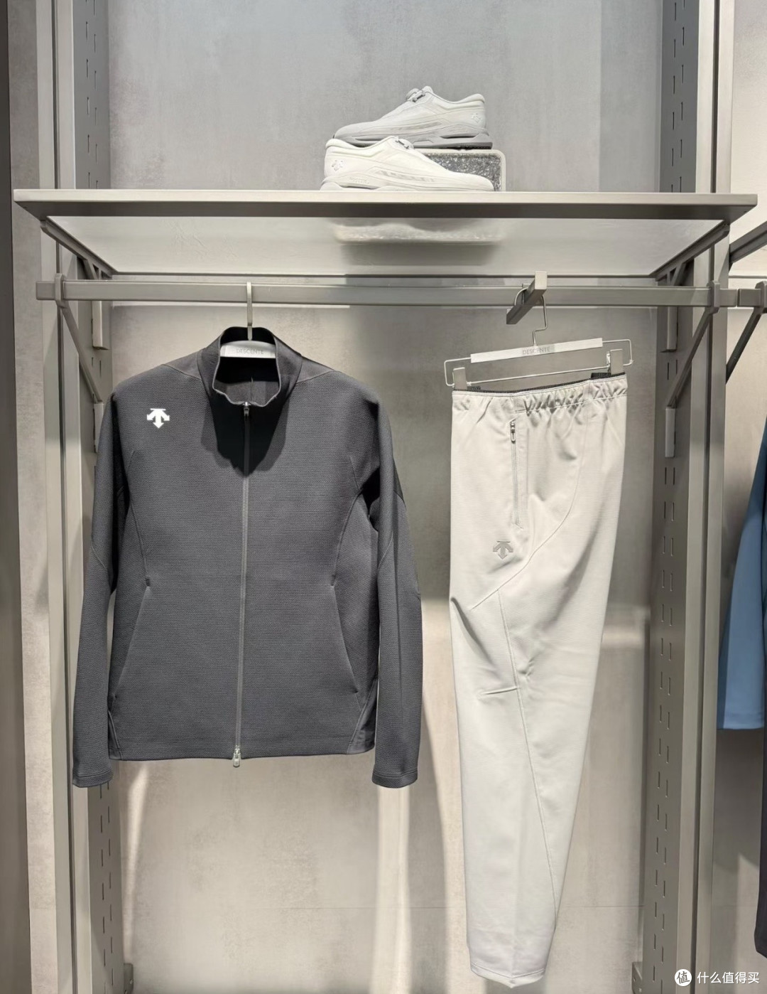 安踏、FILA、特步销售下滑,真的卖不动了?