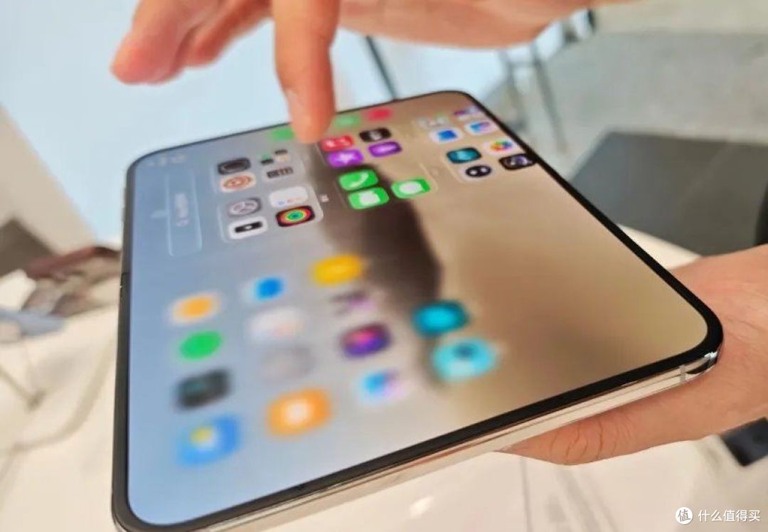说真的,摸完iPhone Duo只想说:别信网上的吐槽带着"挑刺"的心态