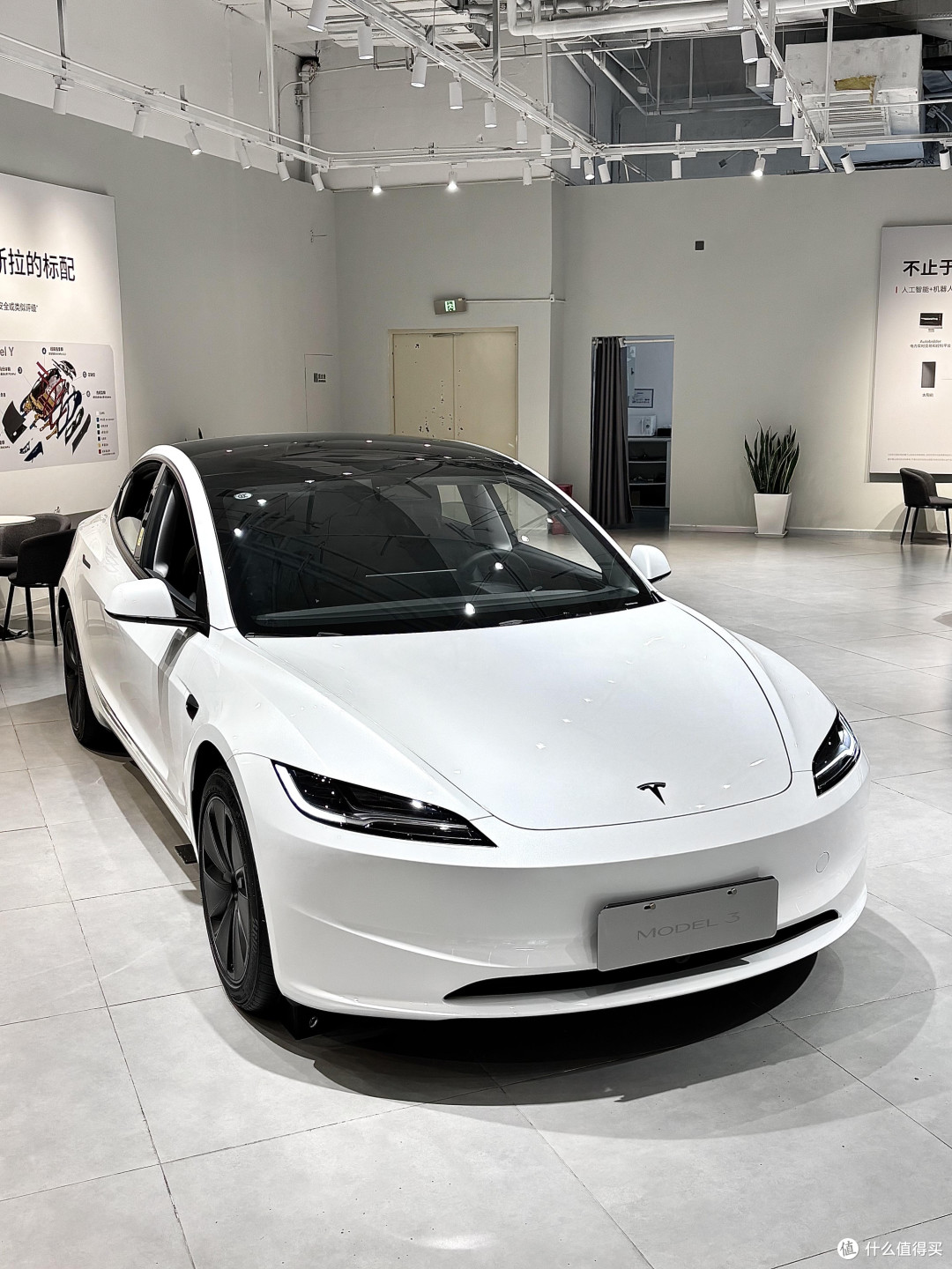 Model 3实测：驾驶优先的取舍之道