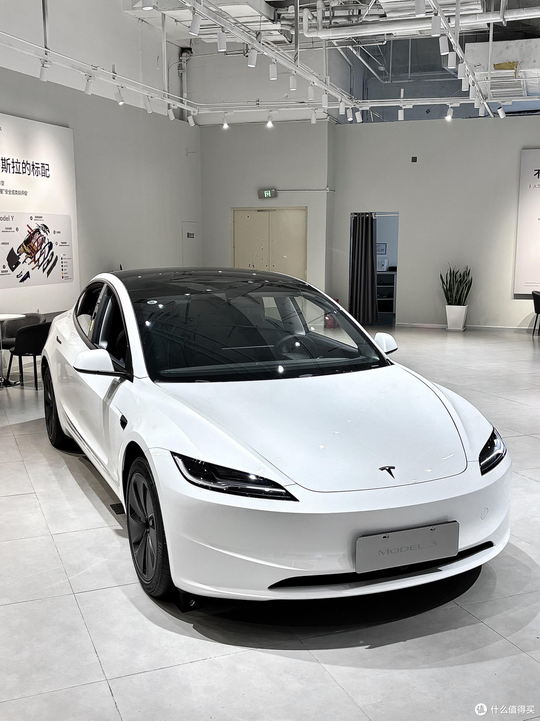 Model 3实测：驾驶优先的取舍之道