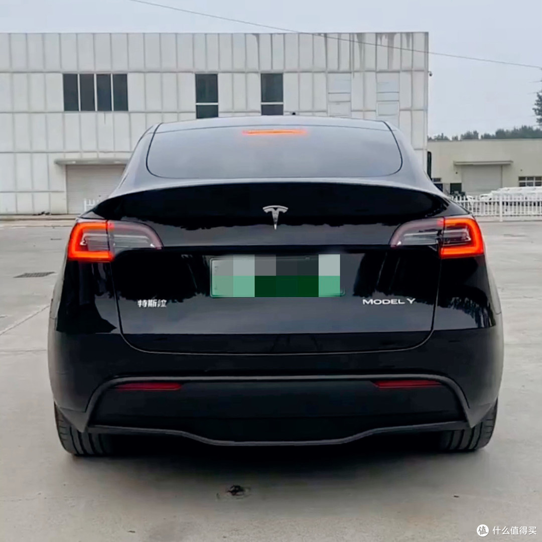 沉浸式体验Model Y！摸遍全车细节，到底值不值得买！