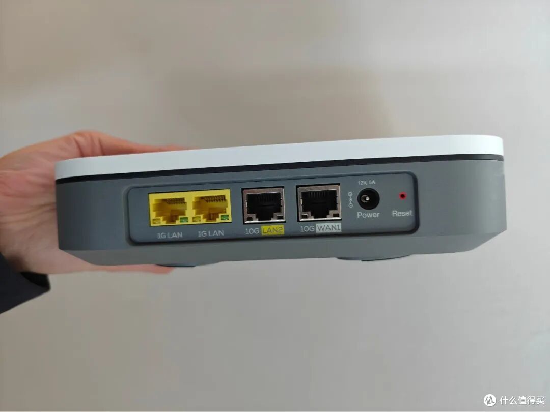400元档最强万兆WiFi7洋垃圾路由XR1710G 优缺点与避坑攻略