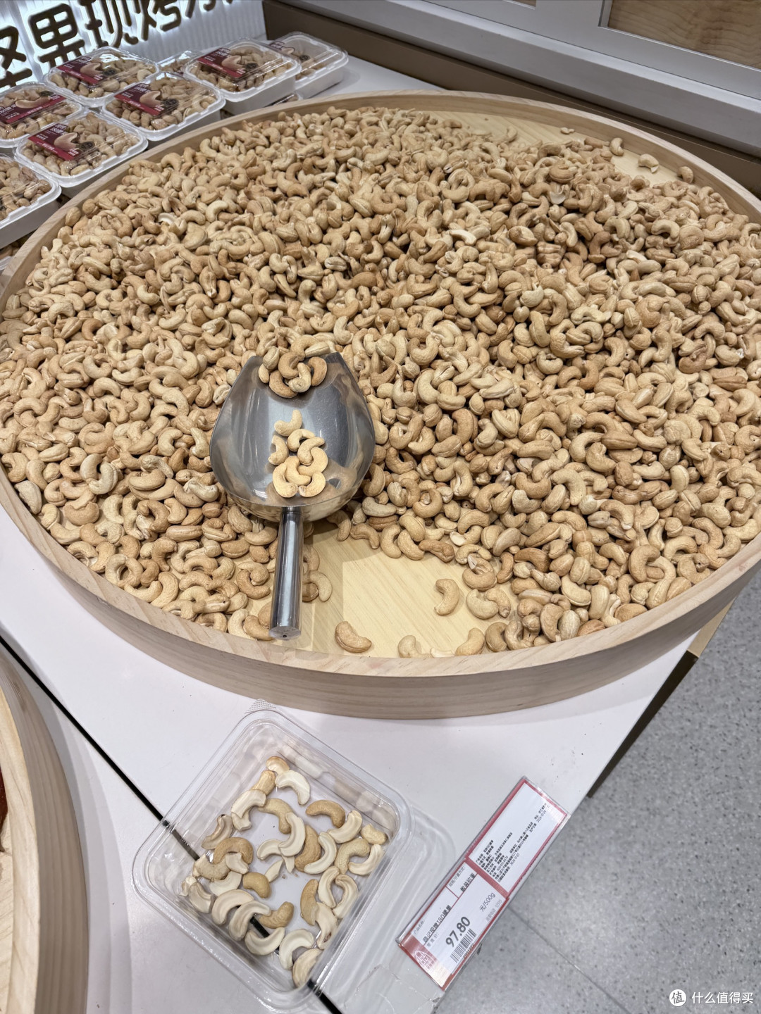 薛记炒货探店，零食爱好者的快乐天堂