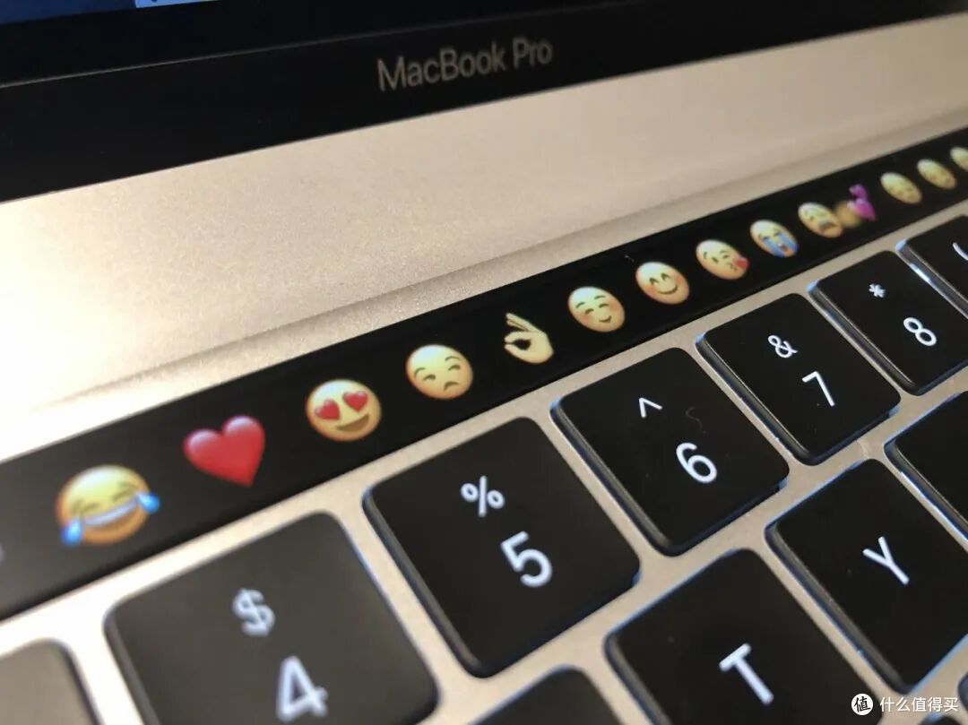 iPhone Duo：苹果终于做出了折叠屏，但这次并没有做好