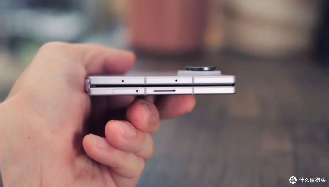 苹果踢到铁板了！iPhone Duo硬刚三星Galaxy Z Fold8，它拿啥赢？
