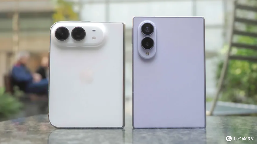 苹果踢到铁板了！iPhone Duo硬刚三星Galaxy Z Fold8，它拿啥赢？